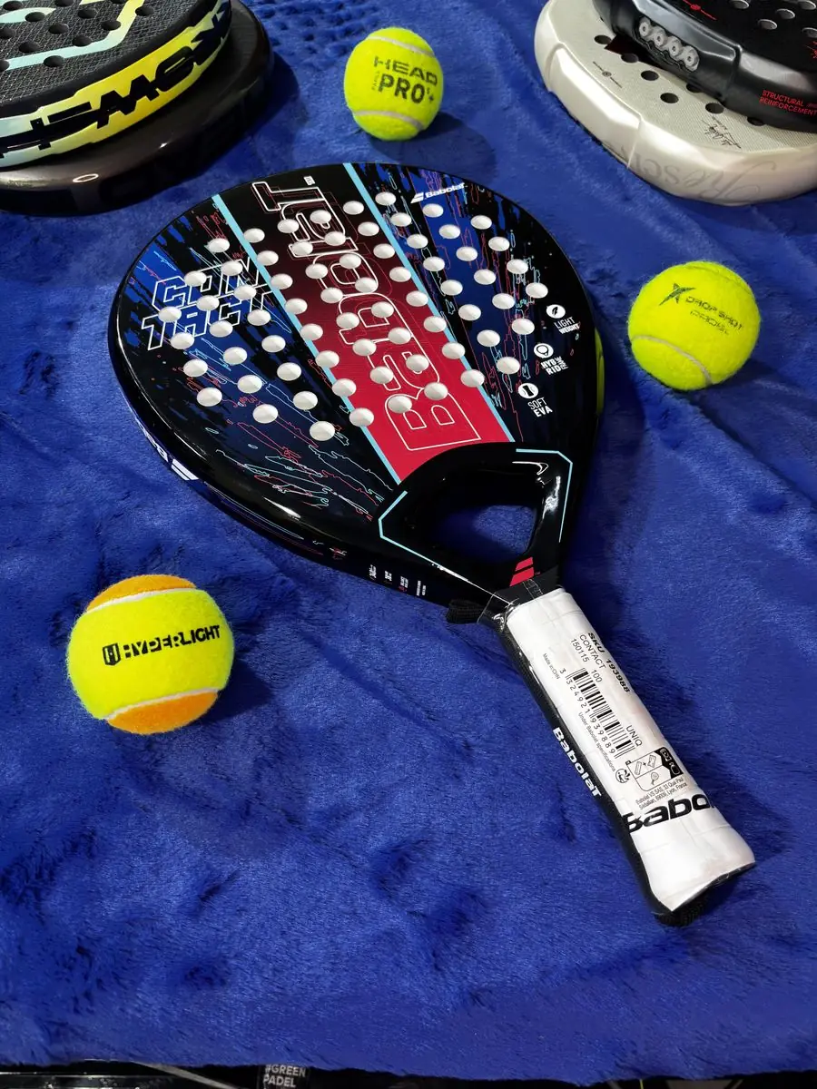 Foto: Raquete de padel Babolat Contact nova