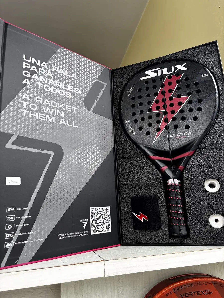 Foto: Kit raquete de padel Siux Electra seminova