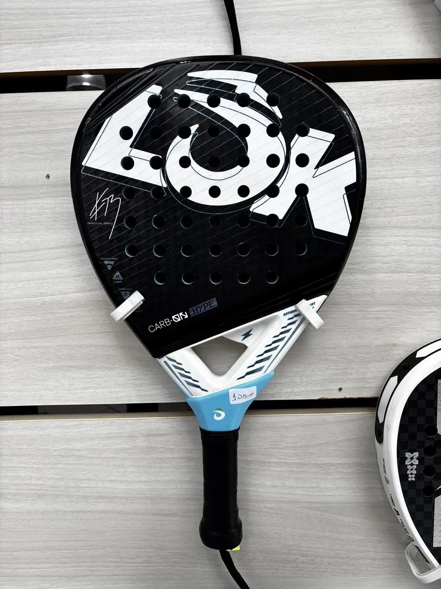 Foto: Raquete de padel Lok Carb-On Hype seminova