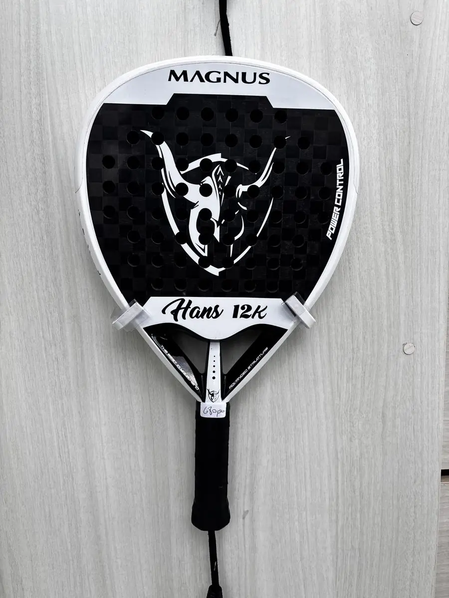Foto: Raquete de padel Magnus Hans 12K seminova
