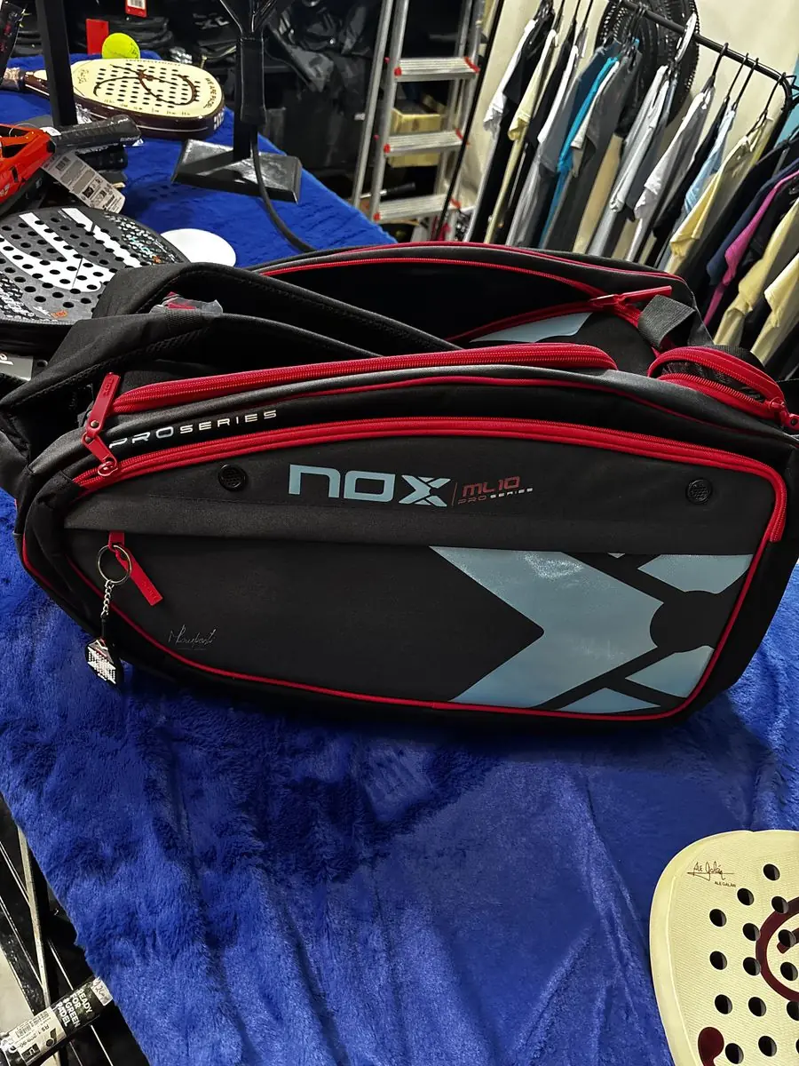 Foto: Raqueteira Nox Pro Series