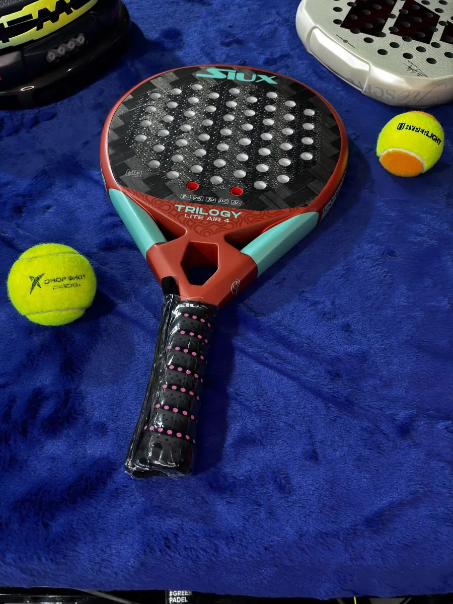 Foto: Raquete de padel Siux Trilogy Lite Air 4 Vermelha nova