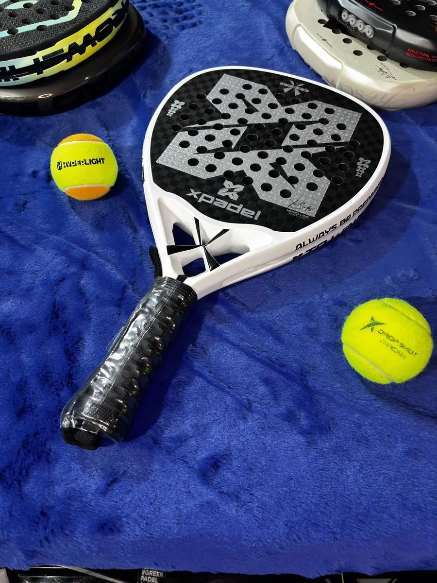 Foto: Raquete de padel Xpadel Branca nova